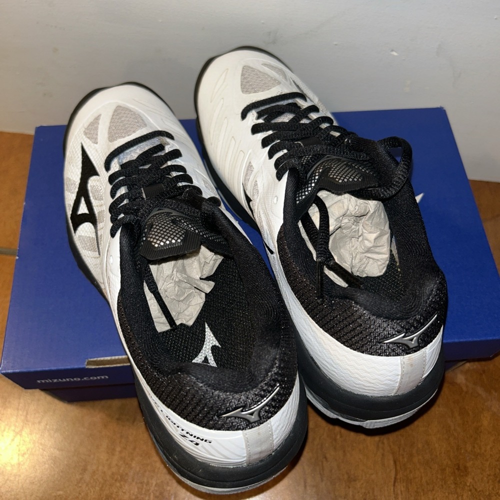 Mizuno Womens Size 7.5 White Black Wave Lightning Z4 Athletic Running Sneakers - Picture 5 of 9
